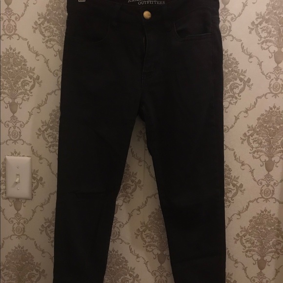 WOMENS OUTFIT (PANTS SIZE TWO, TOP SIZE M) - Picture 5 of 8